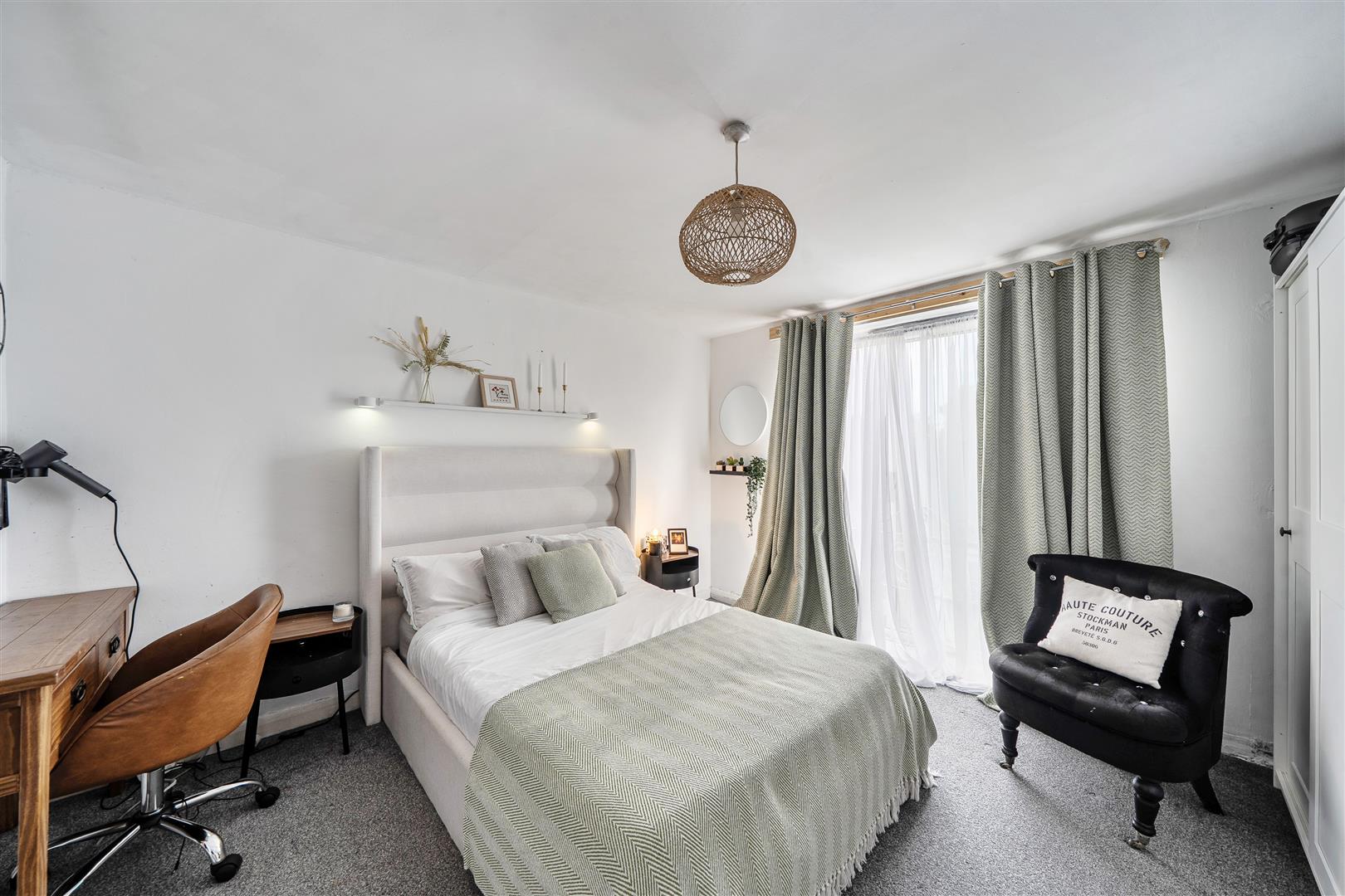 Courtney Street, Manselton, Swansea, SA5 9NY